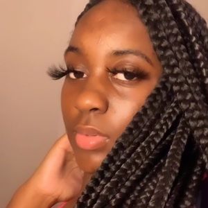 Meet your Posher, Niesha